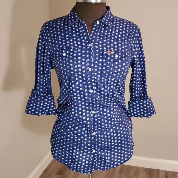 Hollister Tops - HOLLISTER Blue/White Polka Dot L/S Button-Up Shirt